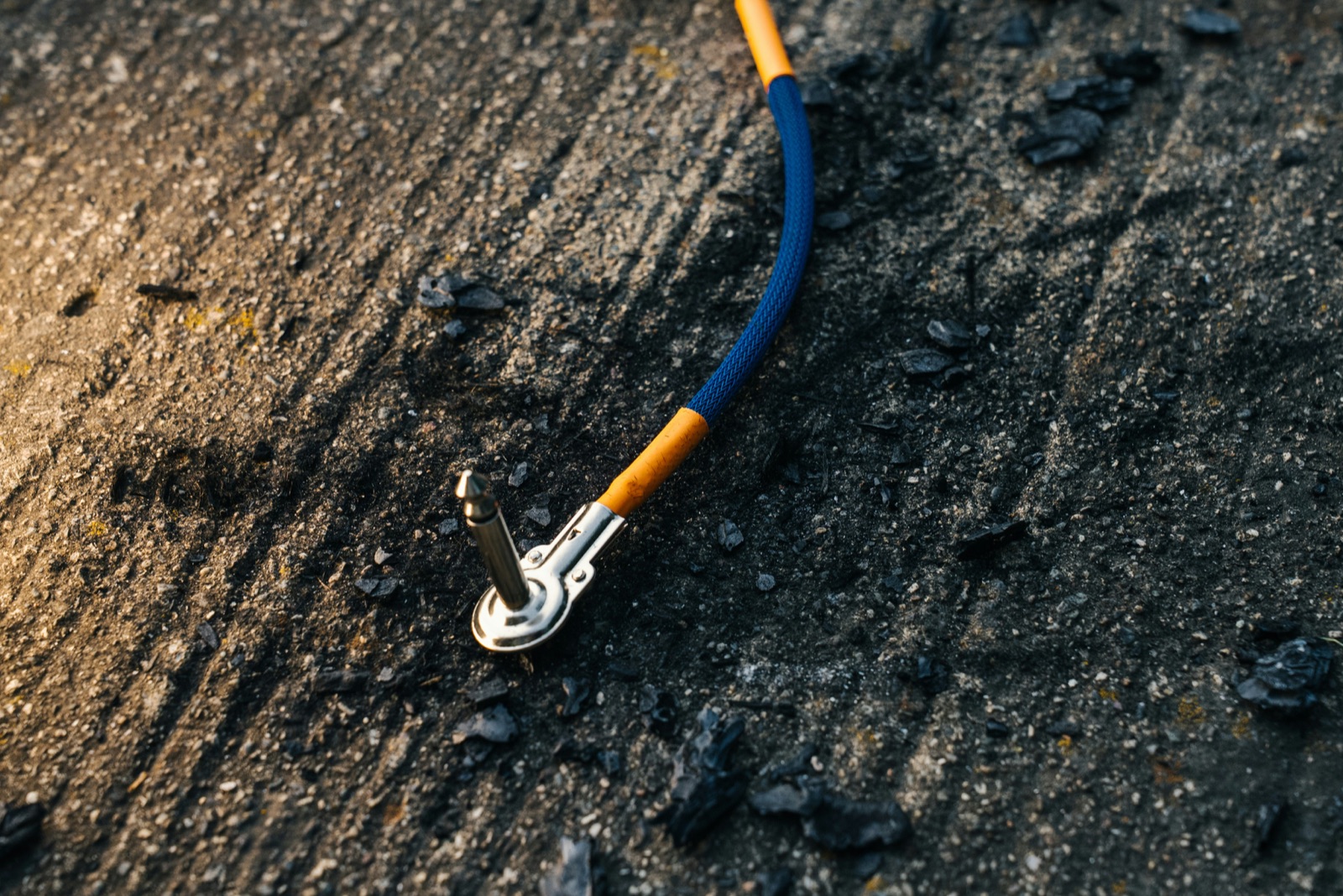 Cable connected to a metal surface for Epo-Weld™ TEC conductive epoxy grounding assembly and structural joint bonding